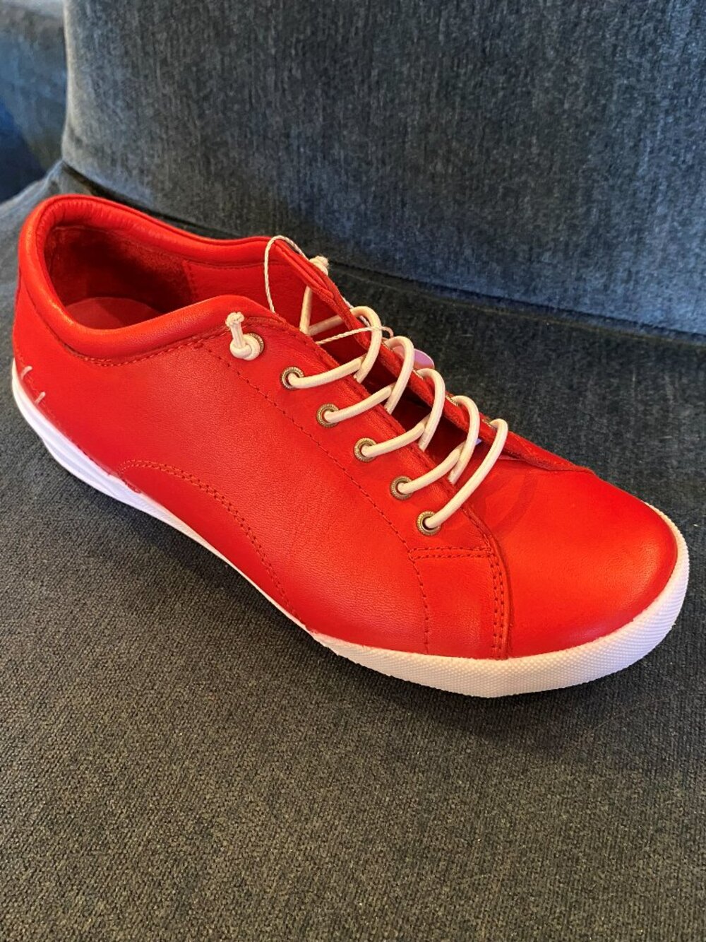 Gelato - Tessa 2 Red - Multiple Sizes (NEW W/ BOX)
